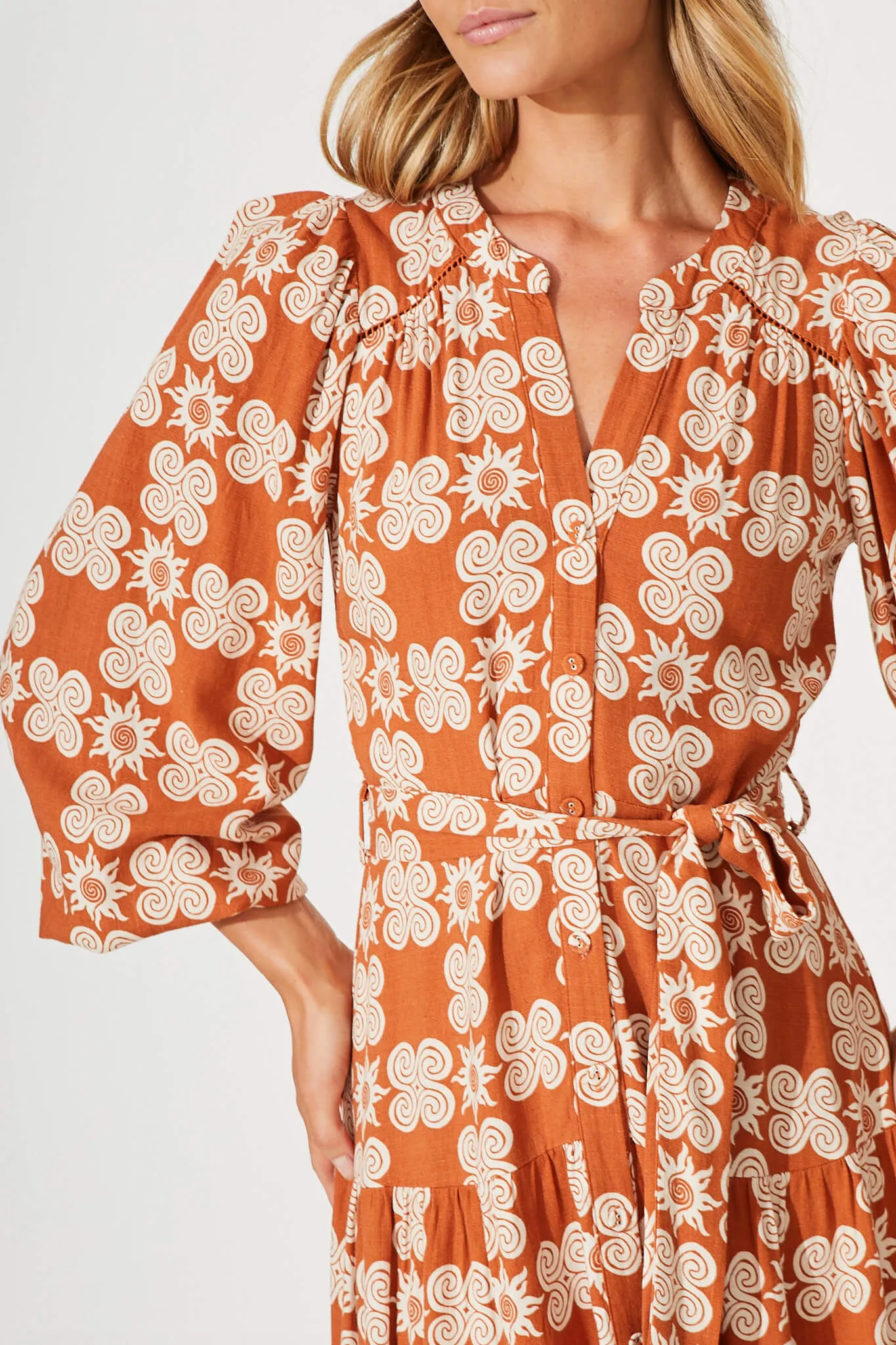 Anouka Maxi Dress In Rust Sun Print Linen Blend