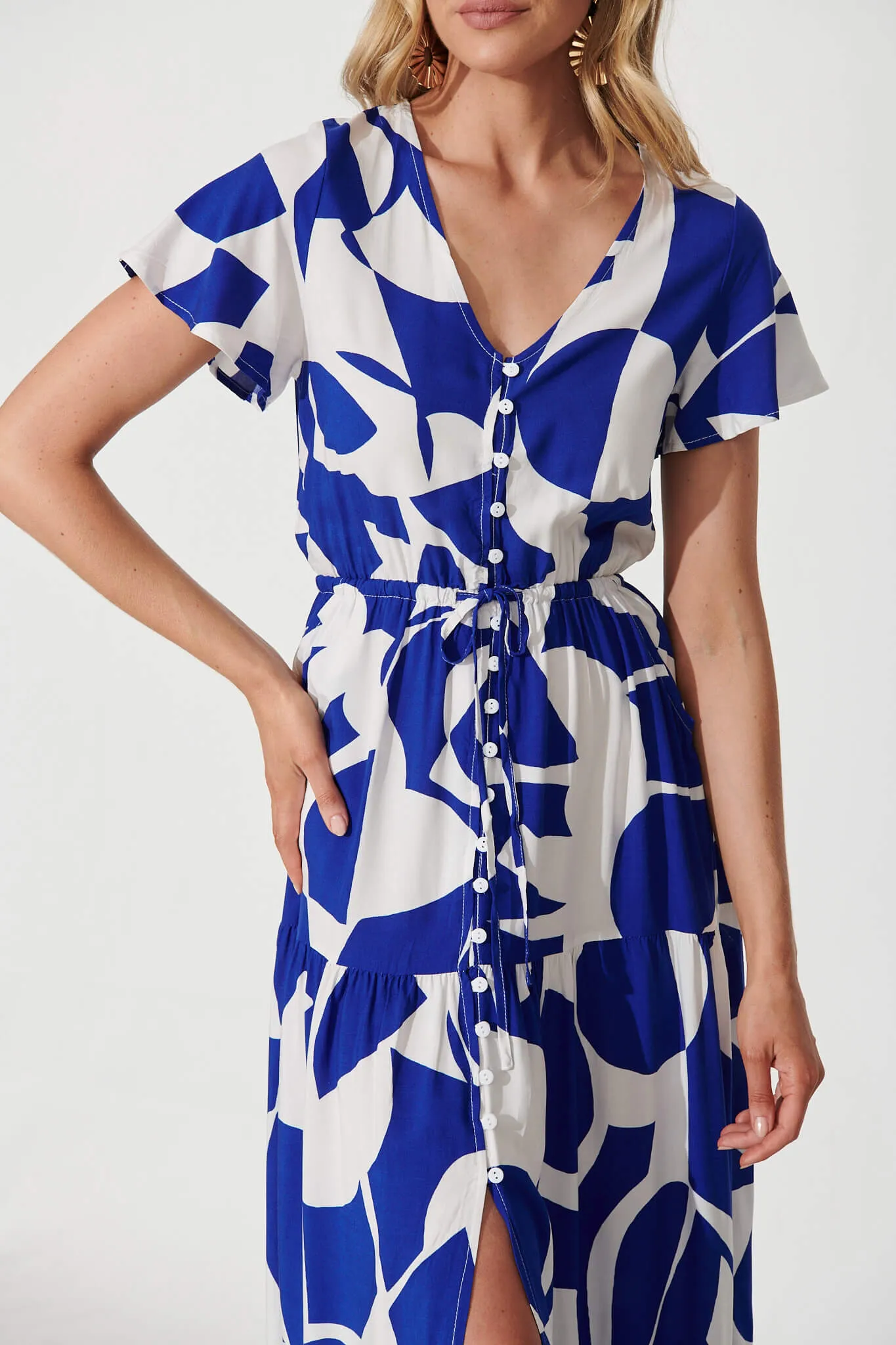 Clairie Maxi Dress In Cobalt With White Geometric Print
