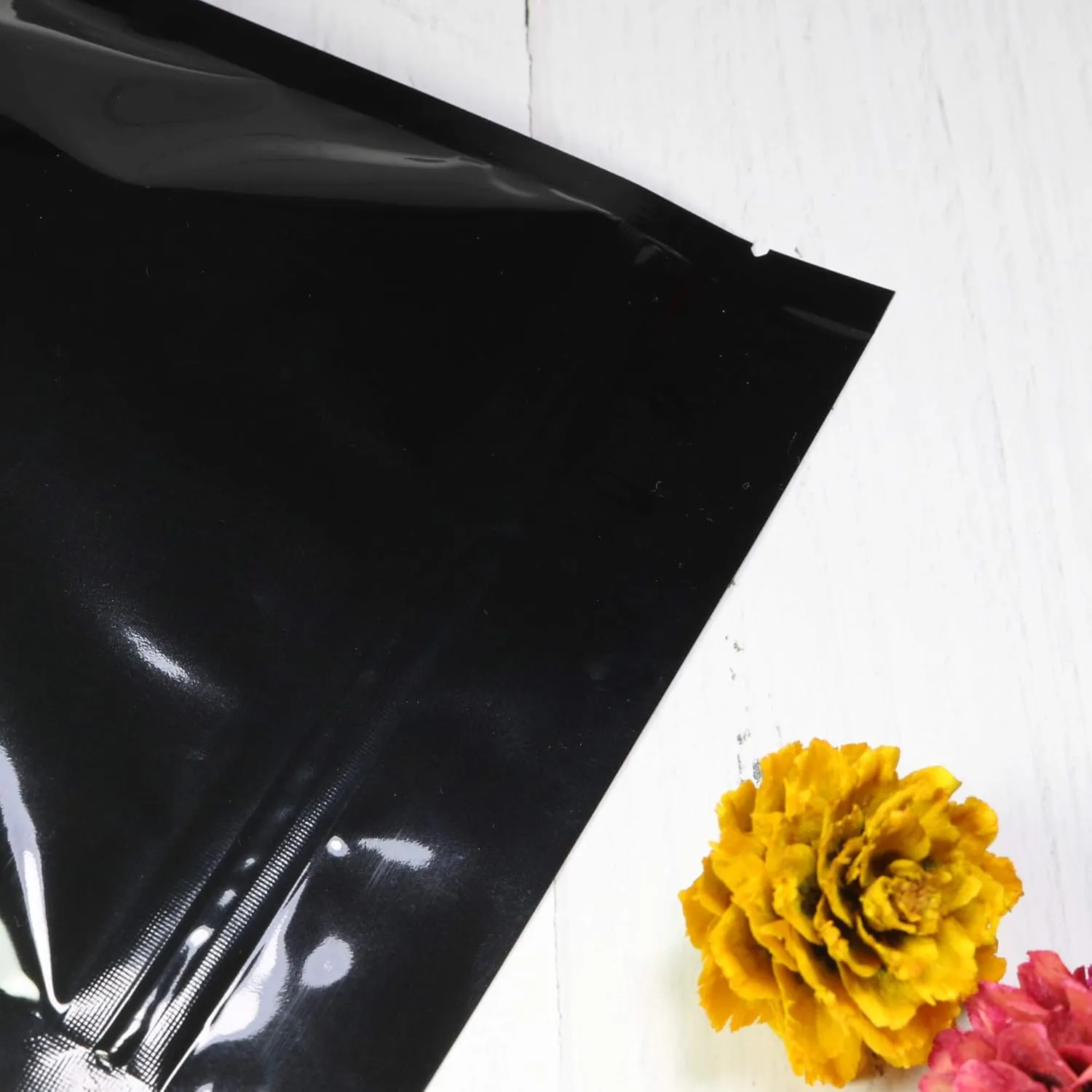 Double-Sided Matte/Glossy Color with Clear Round Window Stand-Up Pouch (100 Bags/Pack) (6.3" x 8.7", Glossy Black)
