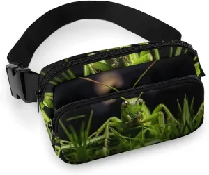 Fanny Pack for Men Women Grasshopper on Grass Belt Bag Lightweight Waist Bag Pack Full Printed Pack With Adjustable Strap For Running Hiking Travel