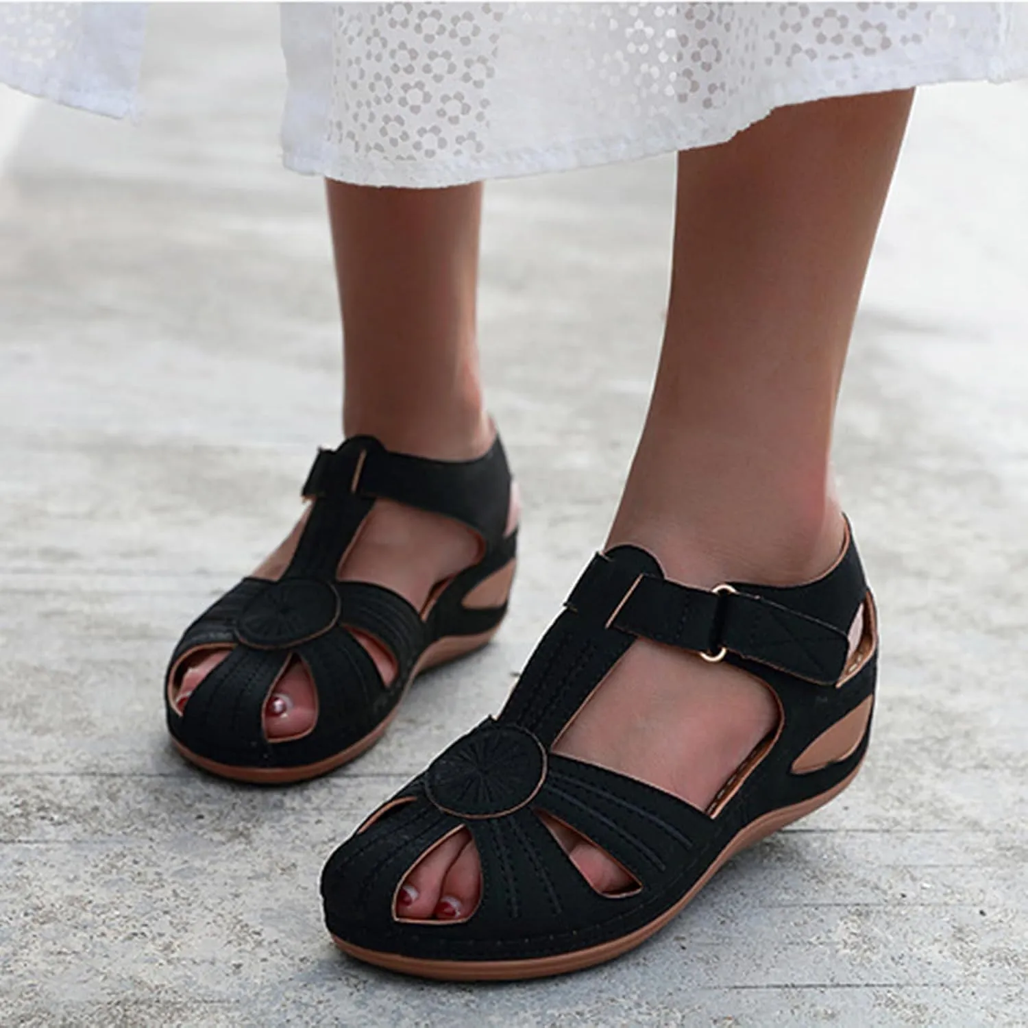 GUNIYIFS Womens Close Toed Sandals Flats Beach Wedge Sandals with Arch Support for Women Summer Casual Comfy Orthotic Shoes