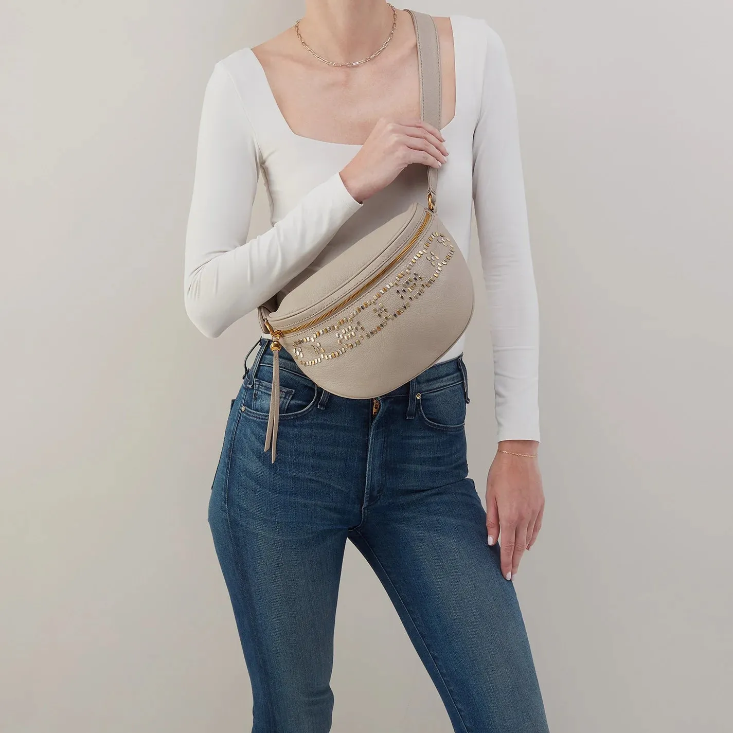 JUNO BELT BAG in Taupe