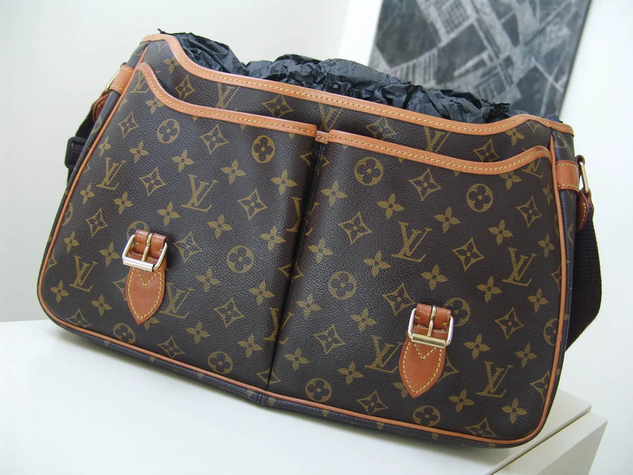 Louis Vuitton Monogram Sac Gibecière GM