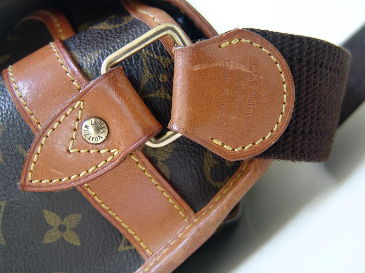 Louis Vuitton Monogram Sac Gibecière GM