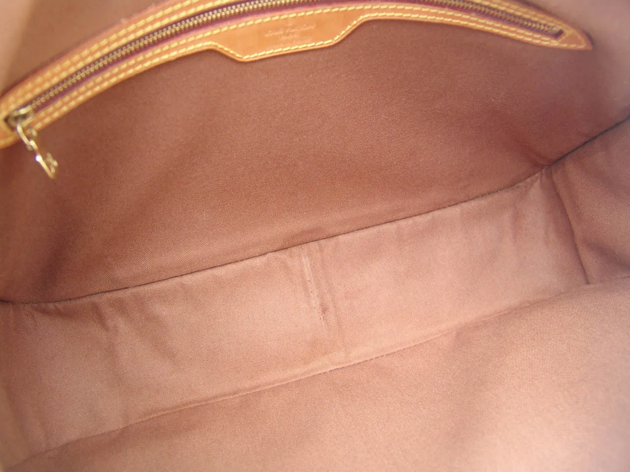Louis Vuitton Monogram Sac Gibecière GM