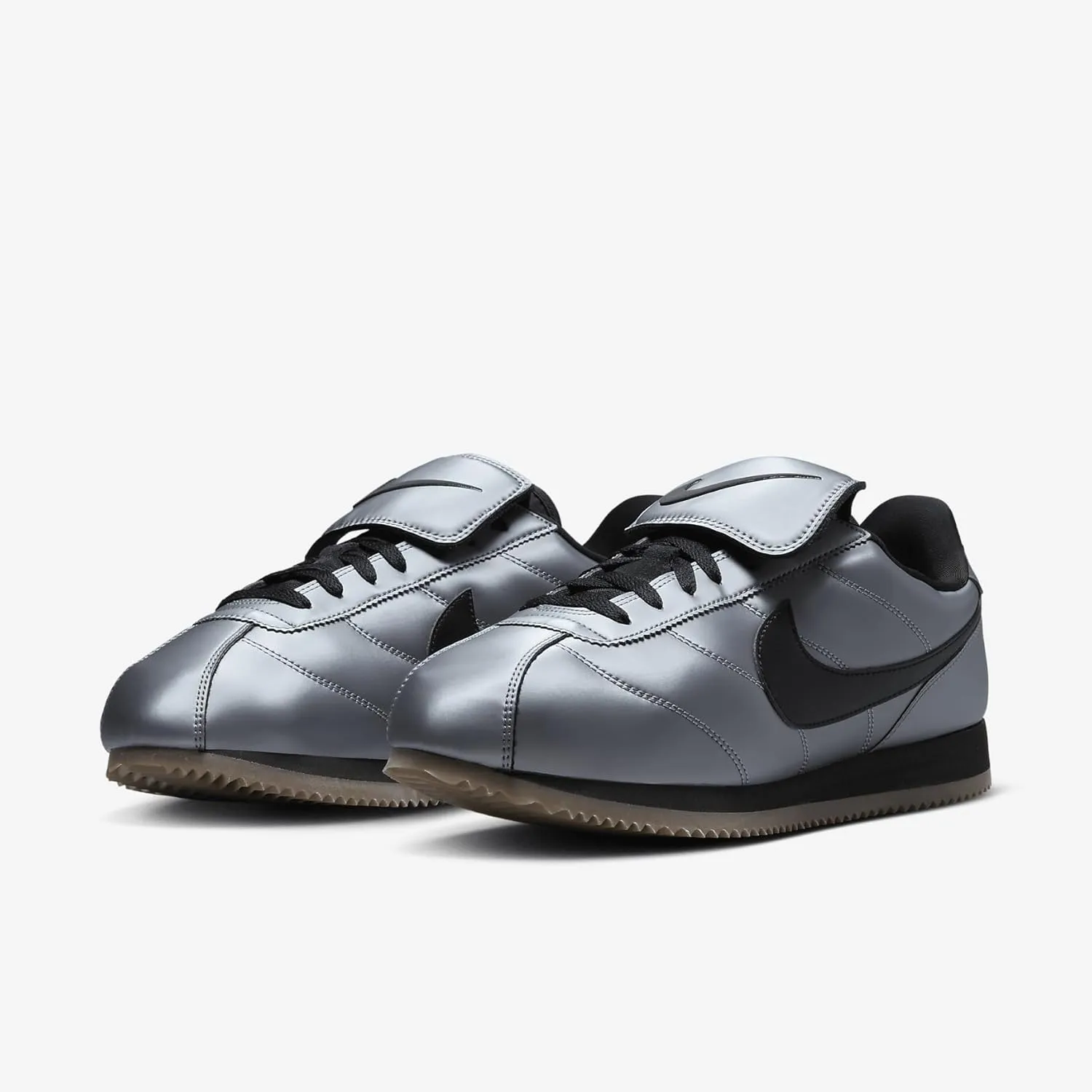 Nike Cortez SE Men's Shoes (HQ3490-099, Metallic Cool Grey/Gum Dark Brown/Black)