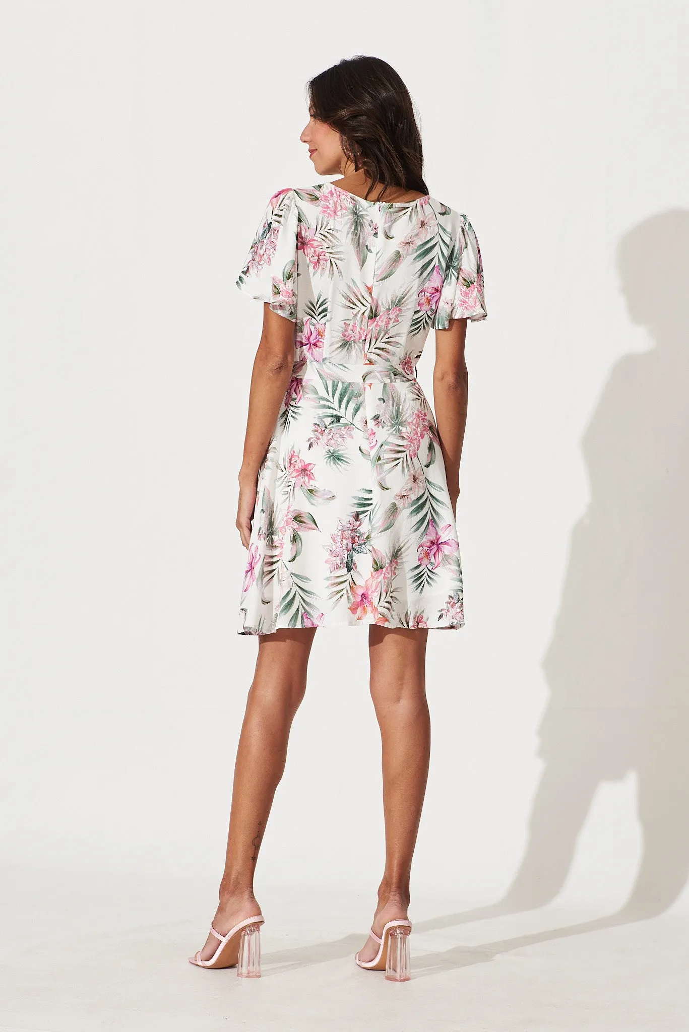 Ocean Avenue Dress In White With Tropical Floral Print Linen Blend