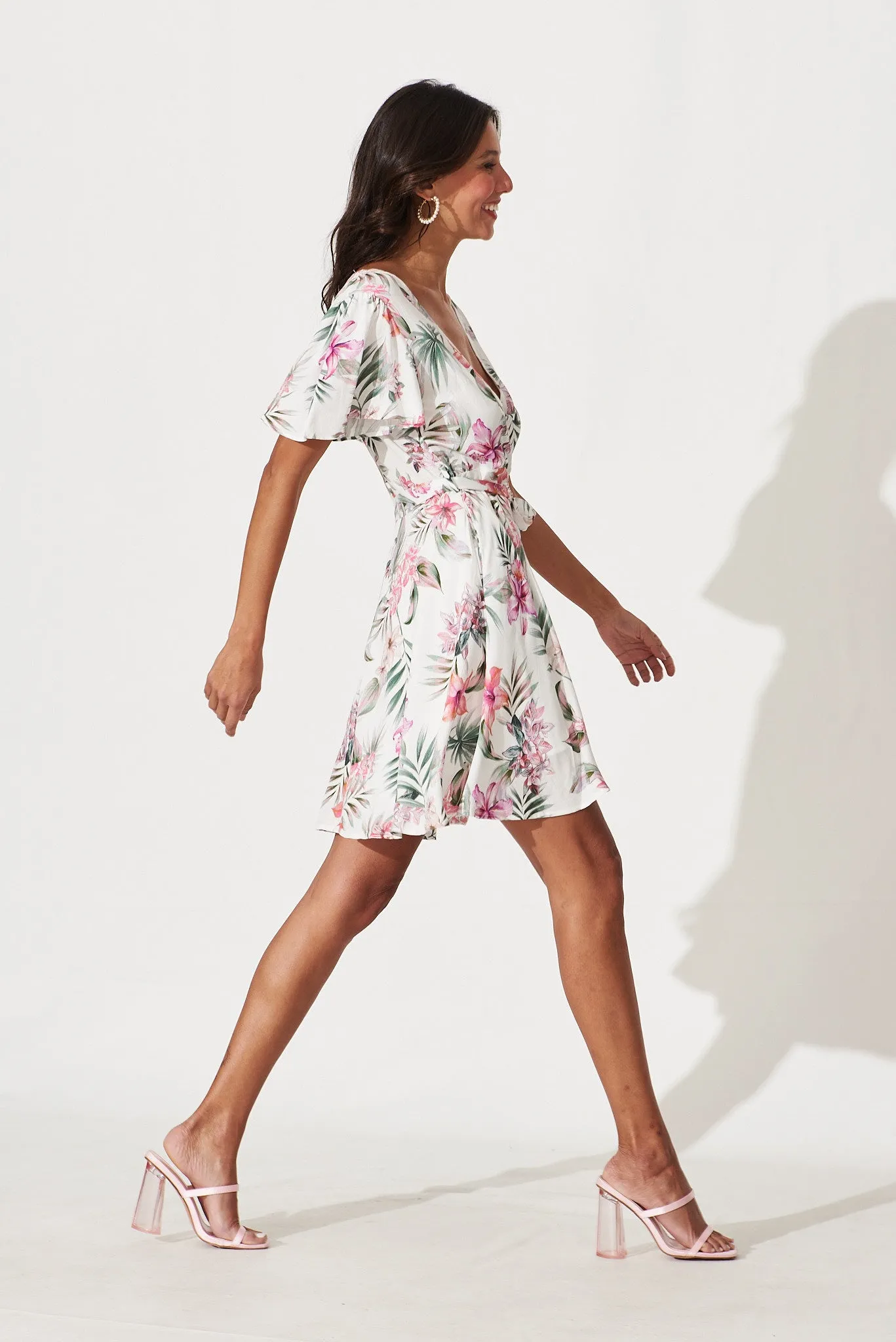 Ocean Avenue Dress In White With Tropical Floral Print Linen Blend