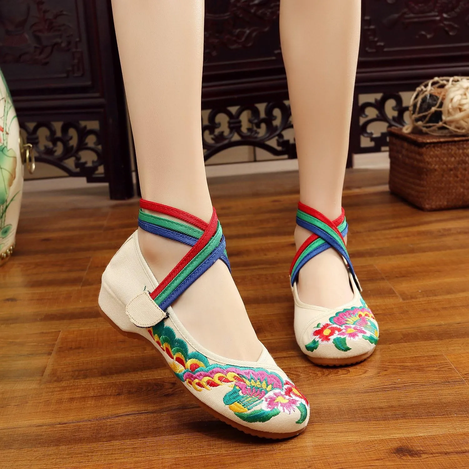 Qhome Women's Fashion Peacock Embroidery Canvas Shoes Ankle Strappy Flat Chinese Dress Shoes