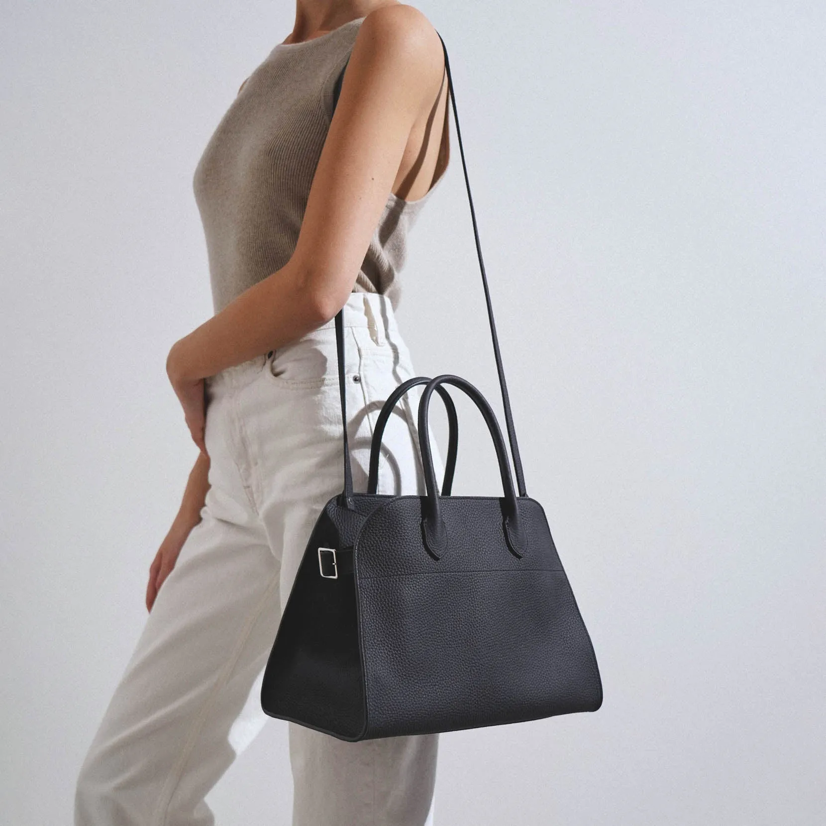 Soft Margaux 12 dark blue leather bag