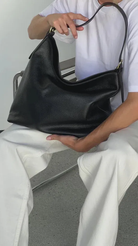 Vestirsi Serena Leather Hobo Bag Black