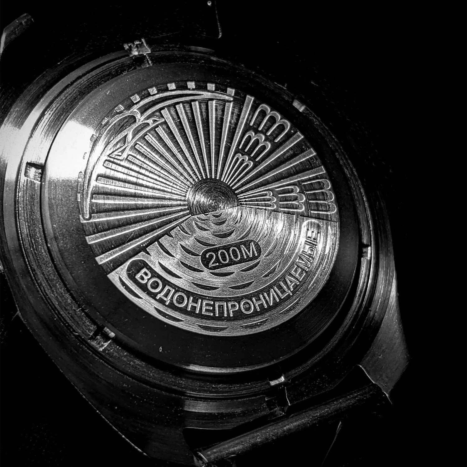 VOSTOK | Komandirskie 02K Automatic Self-Winding Russian Military Diver Wrist Watch | WR 200 m | Fashion | Business | Casual Men's Watches | Model 020739