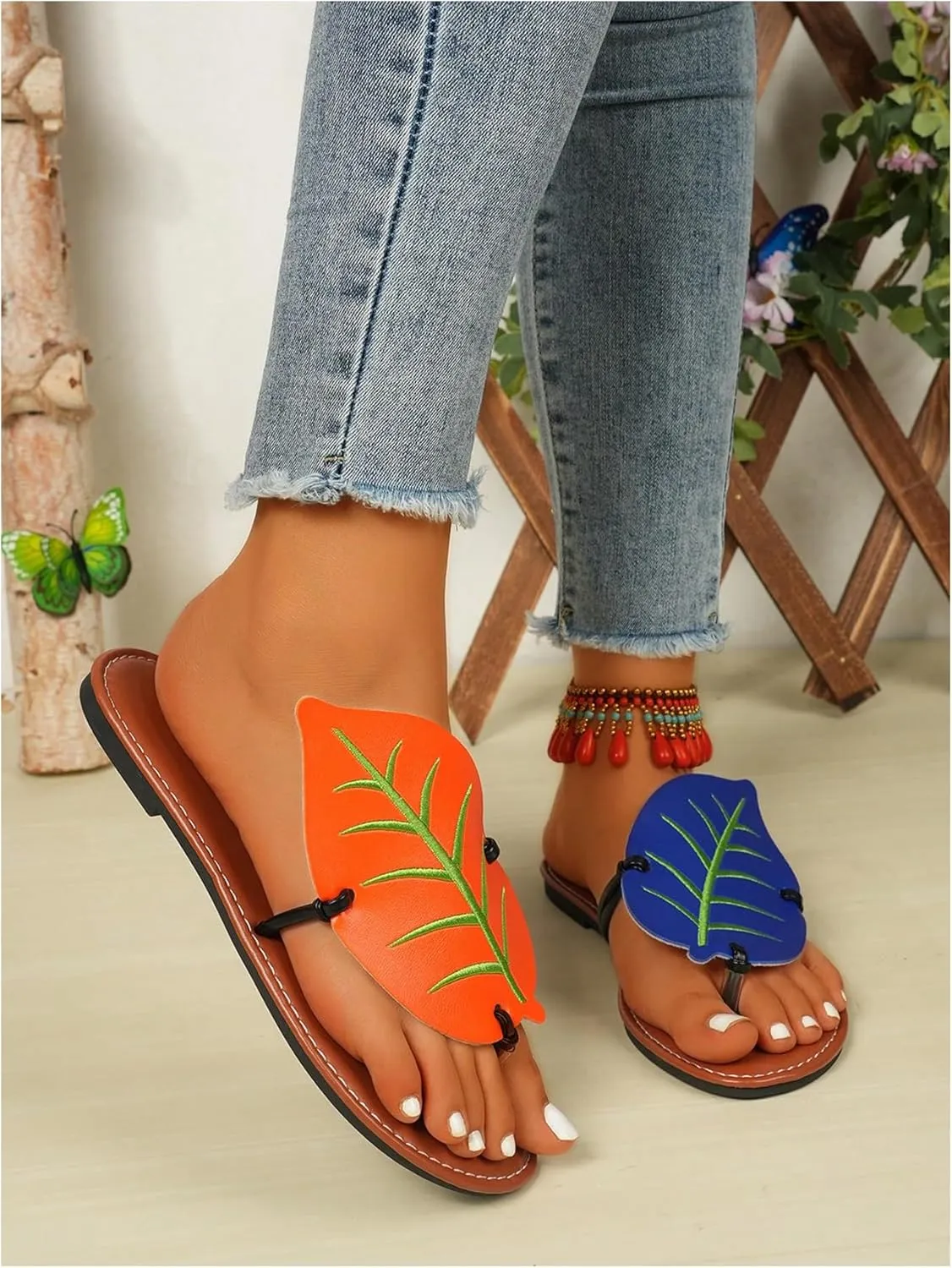 Women's Boho Leaf Appliques Thong Sandals Open Toe Outdoor Flip Flops Casual Slippers