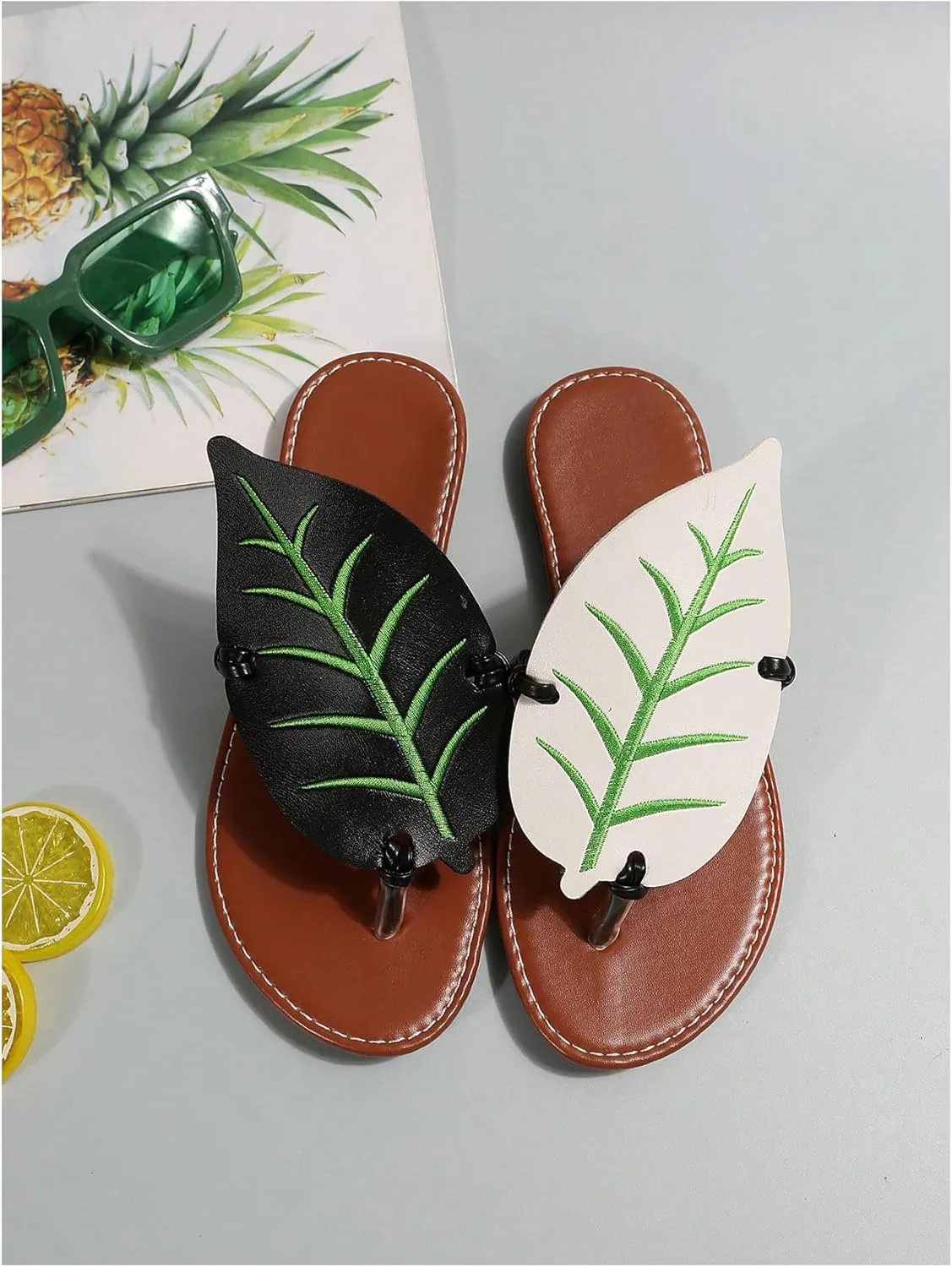 Women's Boho Leaf Appliques Thong Sandals Open Toe Outdoor Flip Flops Casual Slippers